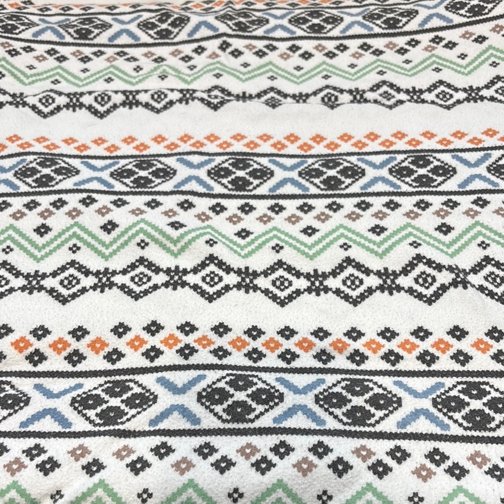 Crate & Kids: Geometric Patterned Fabric Toddler Duvet Cover, EUC